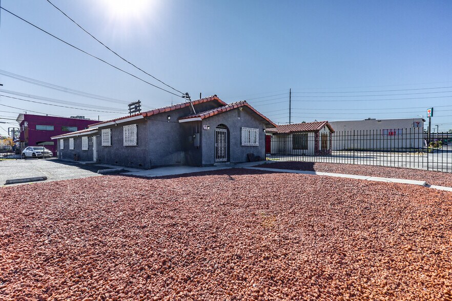 More Photos Of 703 S 10th St, Las Vegas Medical For Sale