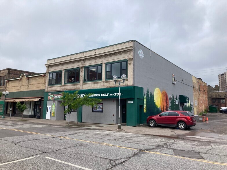 Primary Photo Of 2023 W Superior St, Duluth Storefront Retail Residential For Sale