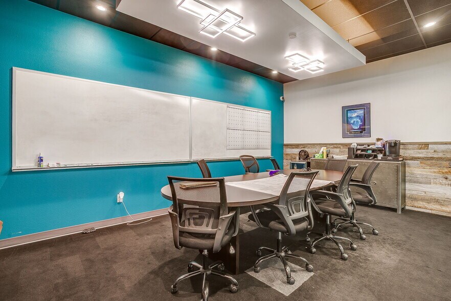 More Photos Of 5950 Park Vista Cir, Fort Worth Warehouse For Lease