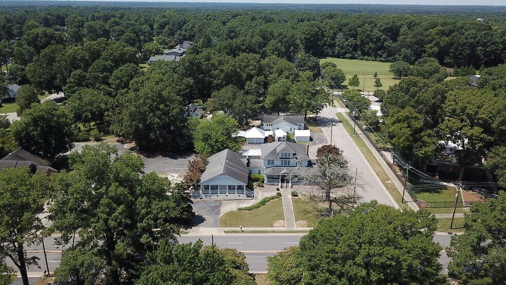More Photos Of 913 N Arendell Ave, Zebulon Funeral Home For Sale