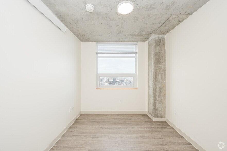 More Photos Of 1400 Madison St, Seattle Apartments For Lease