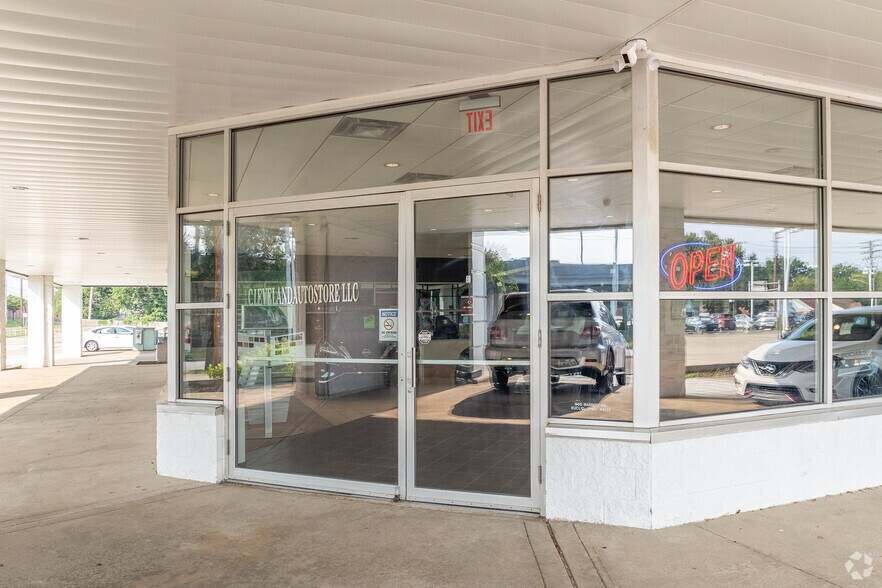 More Photos Of 940 Babbitt Rd, Euclid Auto Dealership For Sale