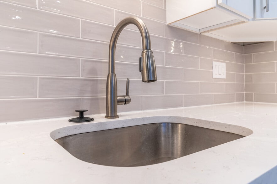 More Photos Of 1309 S 52nd St, Philadelphia Apartments For Sale
