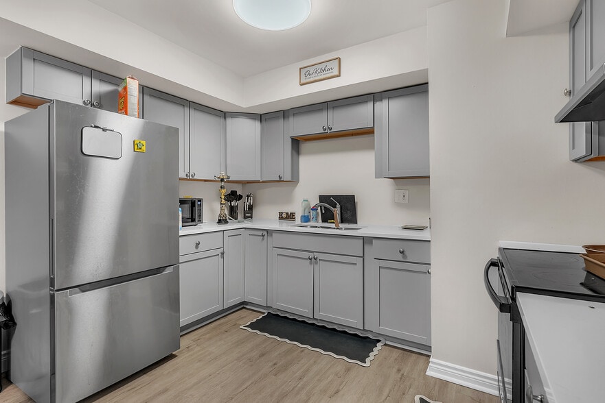 More Photos Of 9201 Kennedy Ave, Highland Apartments For Sale
