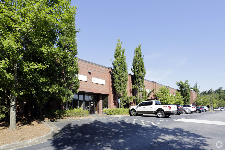 Primary Photo Of 1635 Lakes Pky, Lawrenceville Distribution For Lease