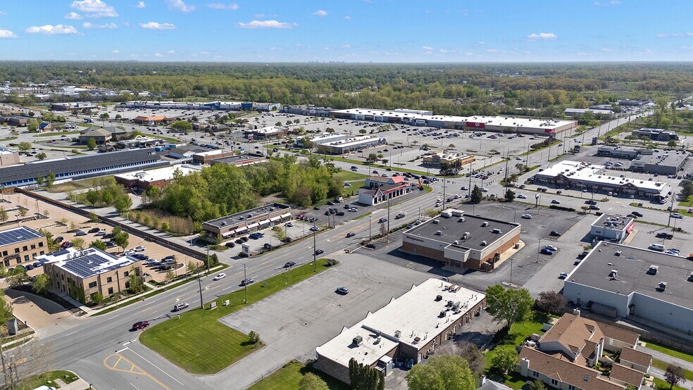 More Photos Of 823 Main St, Schererville Unknown For Lease