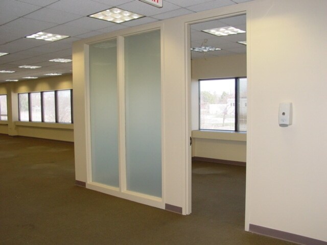 More Photos Of 527 Colman Center Dr, Rockford Office For Lease