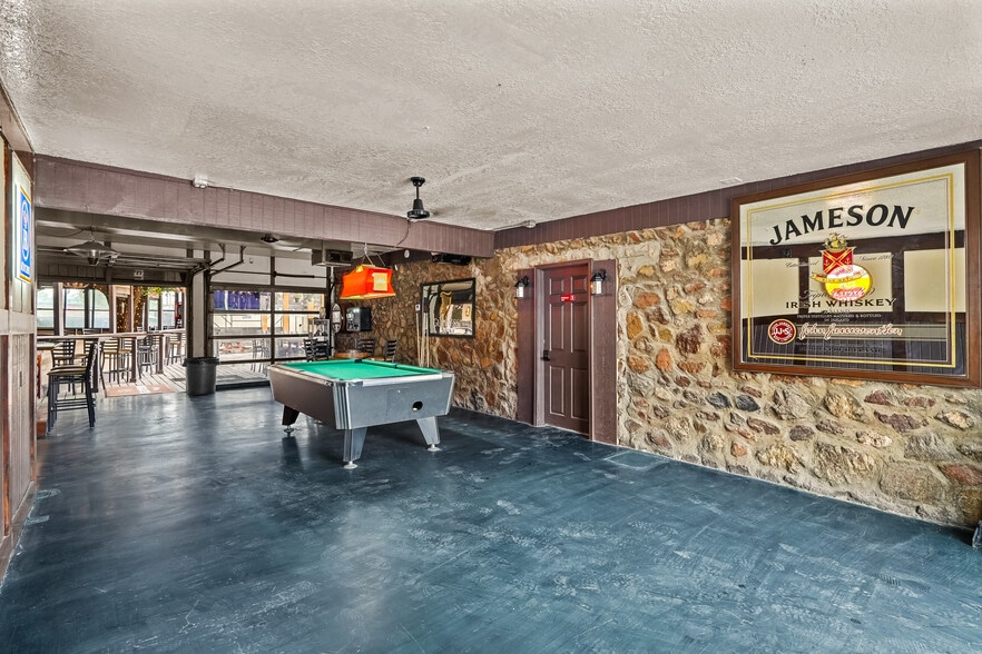 More Photos Of 5200 Doniphan Dr, El Paso Bar For Sale