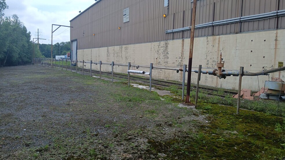 More Photos Of 502 Forest Rd, Hazleton Manufacturing For Lease