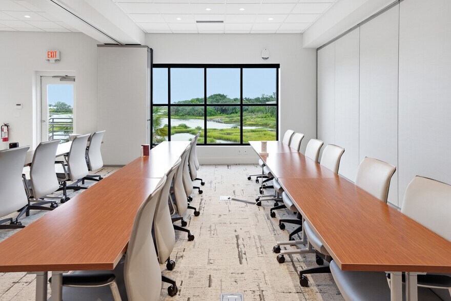 More Photos Of 1650 US Highway 1 S, Saint Augustine Office For Lease