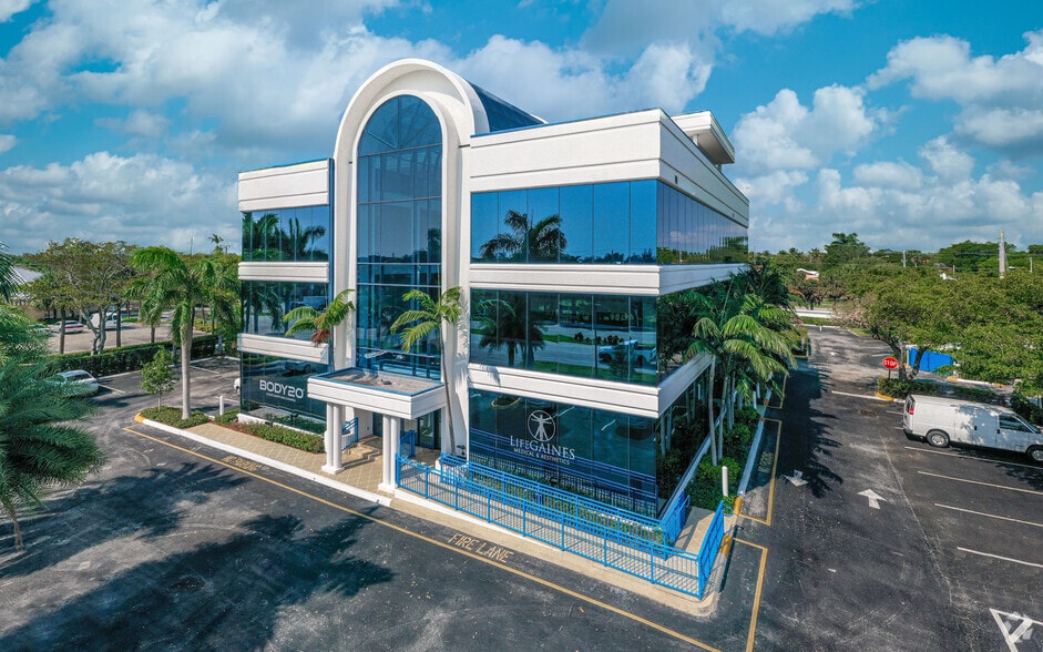 Primary Photo Of 3785 N Federal Hwy, Boca Raton Office For Lease