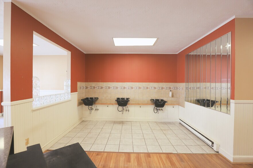 More Photos Of 410 W Falmouth Hwy, Falmouth Apartments For Lease