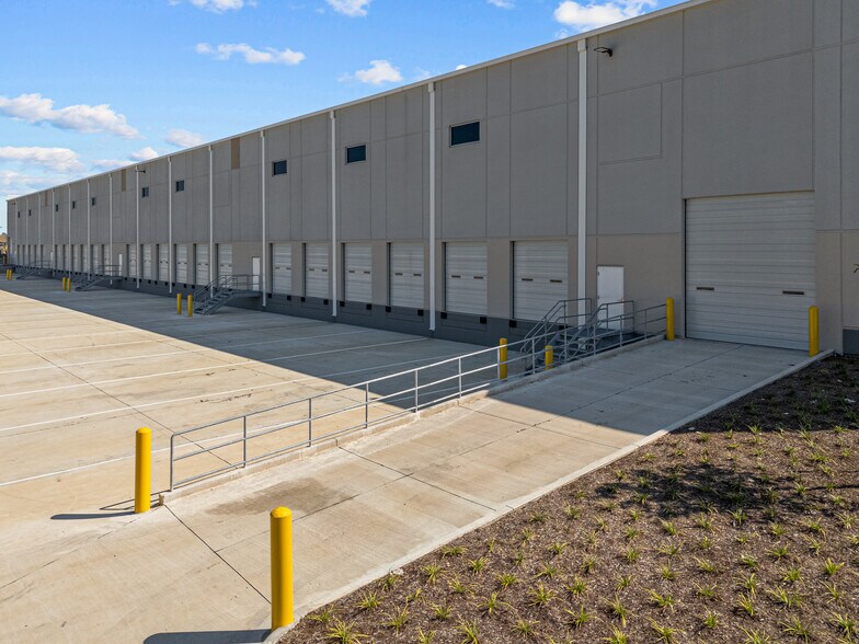 More Photos Of 2570 W US Highway 190, Belton Unknown For Lease