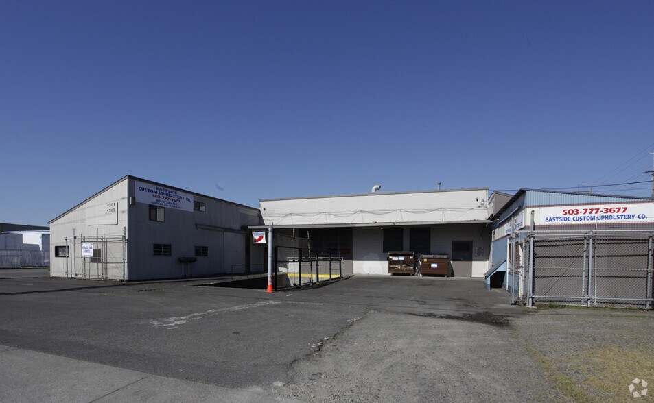 More Photos Of 4501-4510 SE 24th Ave, Portland Warehouse For Lease