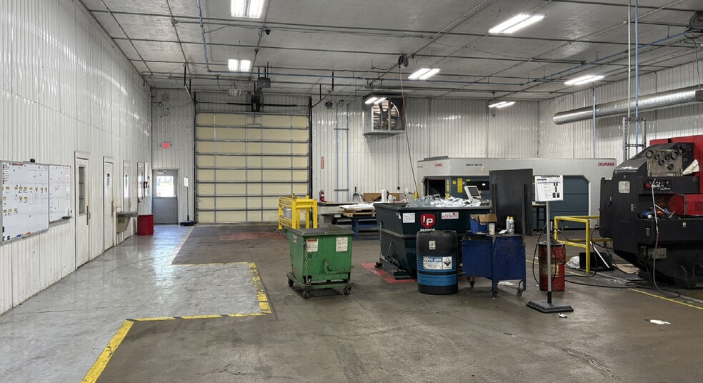 More Photos Of 2660 Lawrence St, Stevensville Manufacturing For Sale