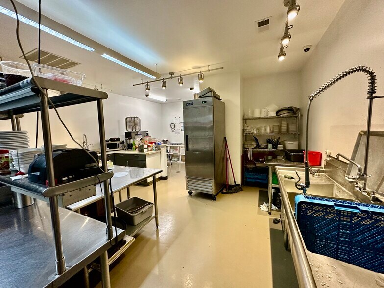 More Photos Of 2412 Cable Ct, Lima Specialty For Sale