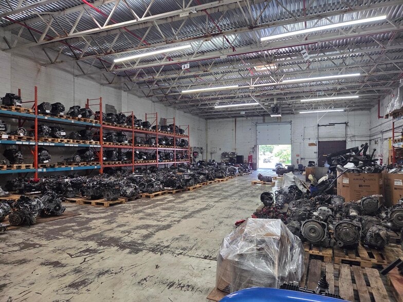 More Photos Of 263-275 Park Ave, East Hartford Warehouse For Lease