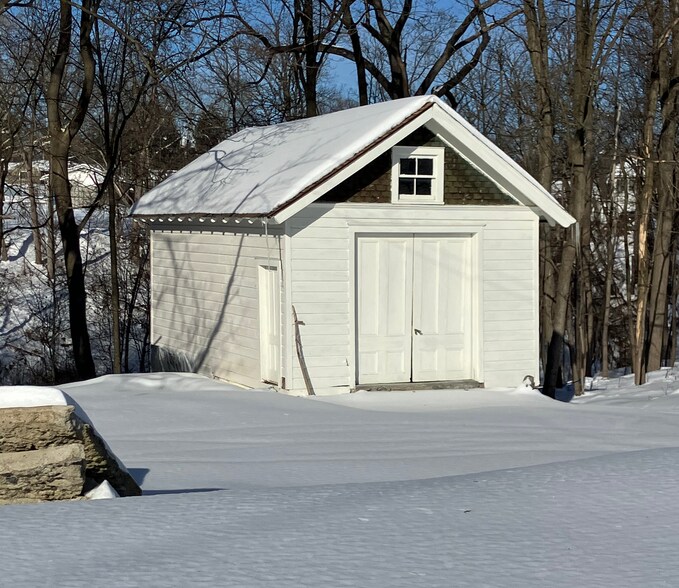 More Photos Of 54 Parkwood Blvd, Hudson Apartments For Sale