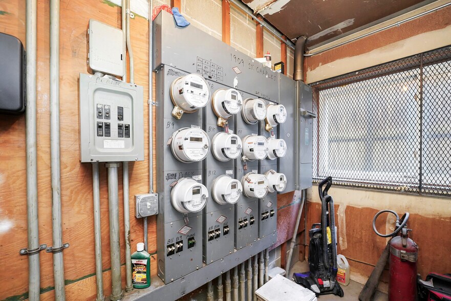 More Photos Of 1905-1913 Saint Charles Rd, Maywood Apartments For Sale