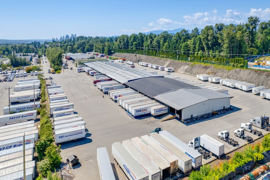 More Photos Of 7867 Express St, Burnaby Distribution For Lease