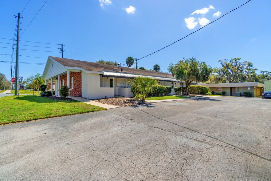 More Photos Of 300 S Line Ave, Inverness Medical For Sale