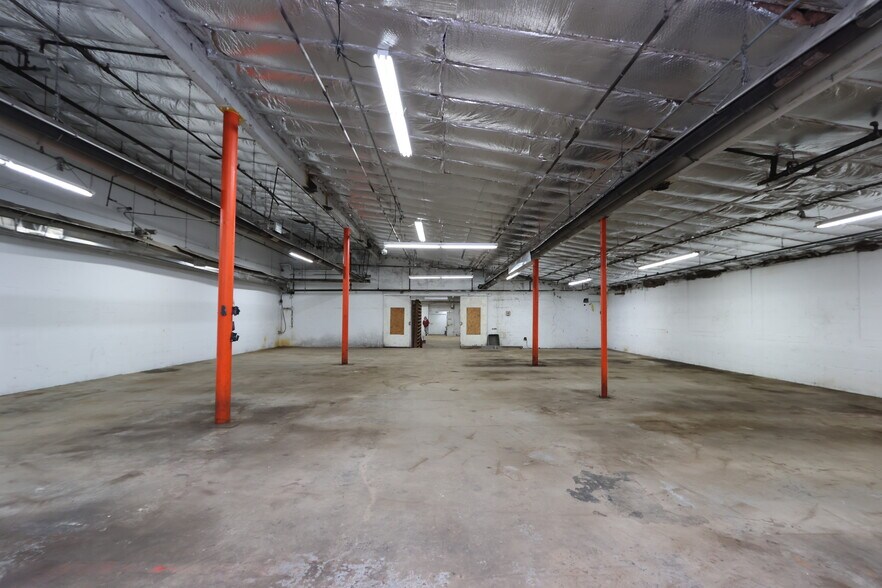 More Photos Of 202 W Livingston Ave, Crestline Warehouse For Sale