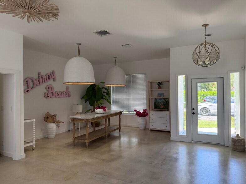 More Photos Of 200 SE 7th Ave, Delray Beach Schools For Sale