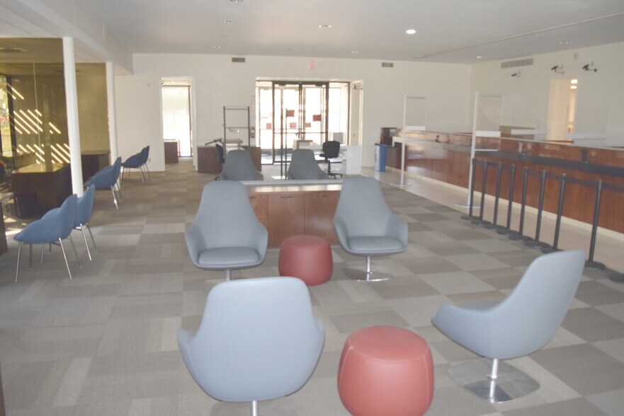 More Photos Of 5875 Weber Rd, Corpus Christi Bank For Sale