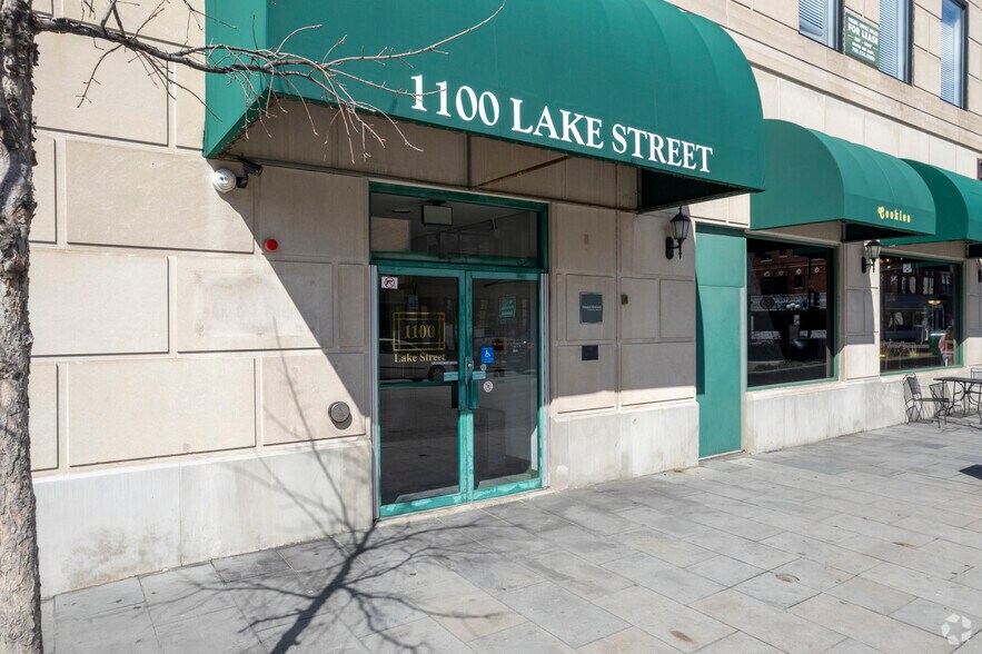 Primary Photo Of 1100 Lake St, Oak Park Unknown For Lease