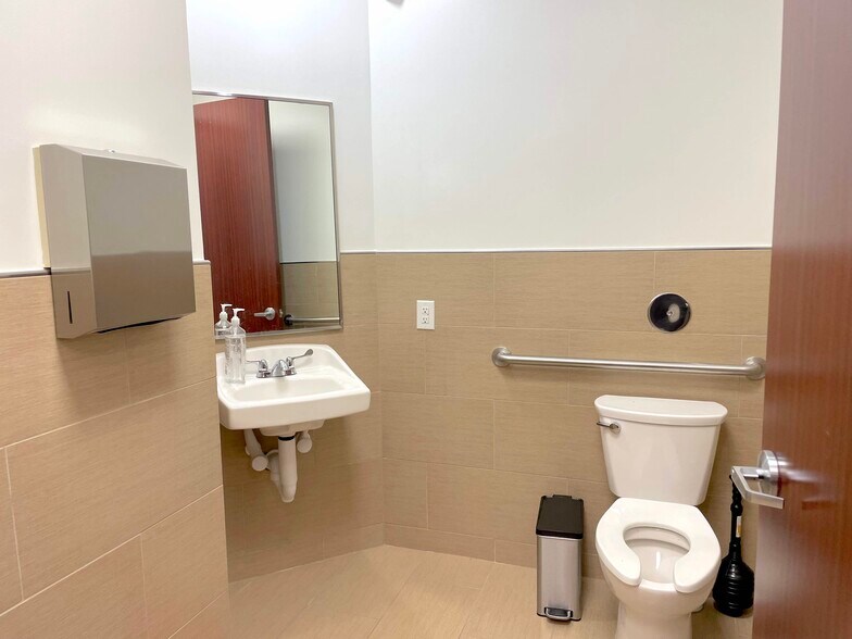 More Photos Of 8501 Wade Blvd, Frisco Medical For Sale