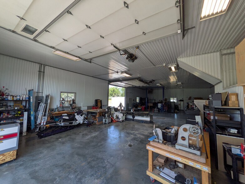 More Photos Of 6891 Grand Ave, Billings Service For Lease