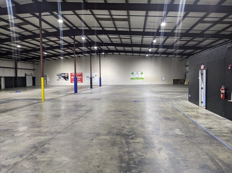 More Photos Of 7400 GA Highway 122, Hahira Manufacturing For Lease