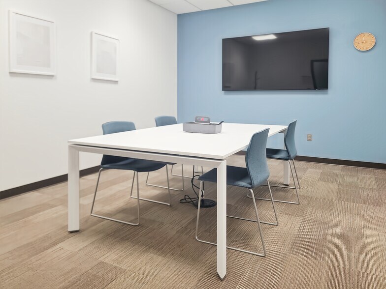 More Photos Of 10920 W Lincoln Ave, Milwaukee Coworking Space