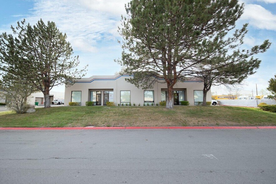 More Photos Of 1350 Freeport Blvd, Sparks Warehouse For Lease