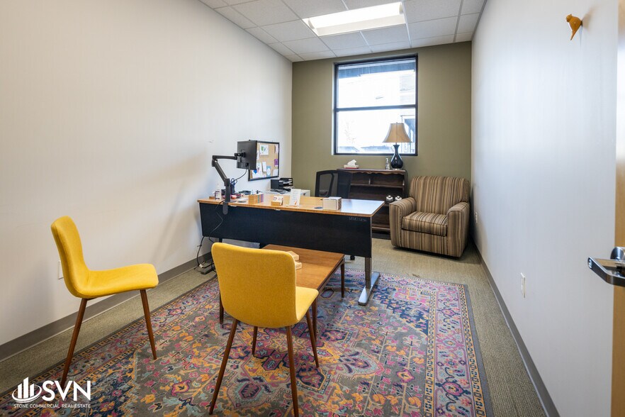 More Photos Of 330 Midland Pl, Lexington Warehouse For Lease