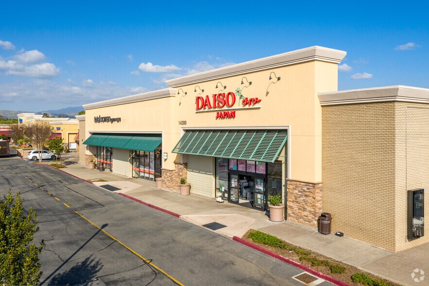 More Photos Of 14200-14450 Culver Dr, Irvine Storefront For Lease