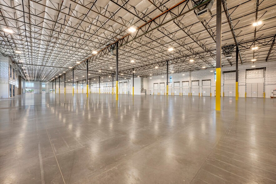 More Photos Of 905 E Queen Creek Rd, Chandler Unknown For Lease