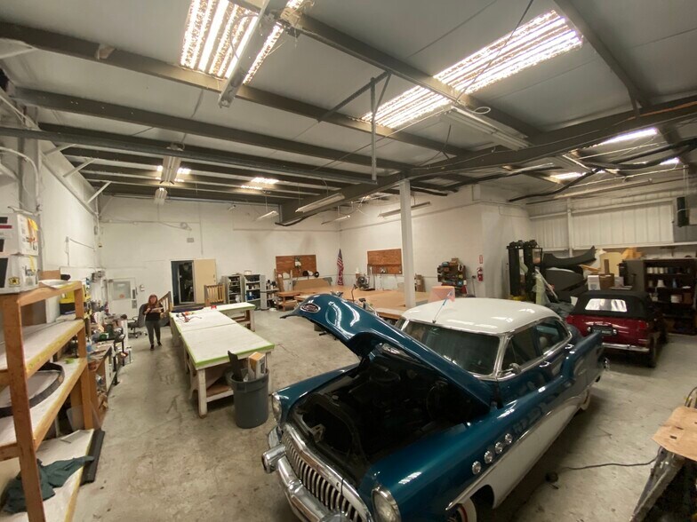 More Photos Of 23180 Harper Ave, Port Charlotte Industrial For Sale