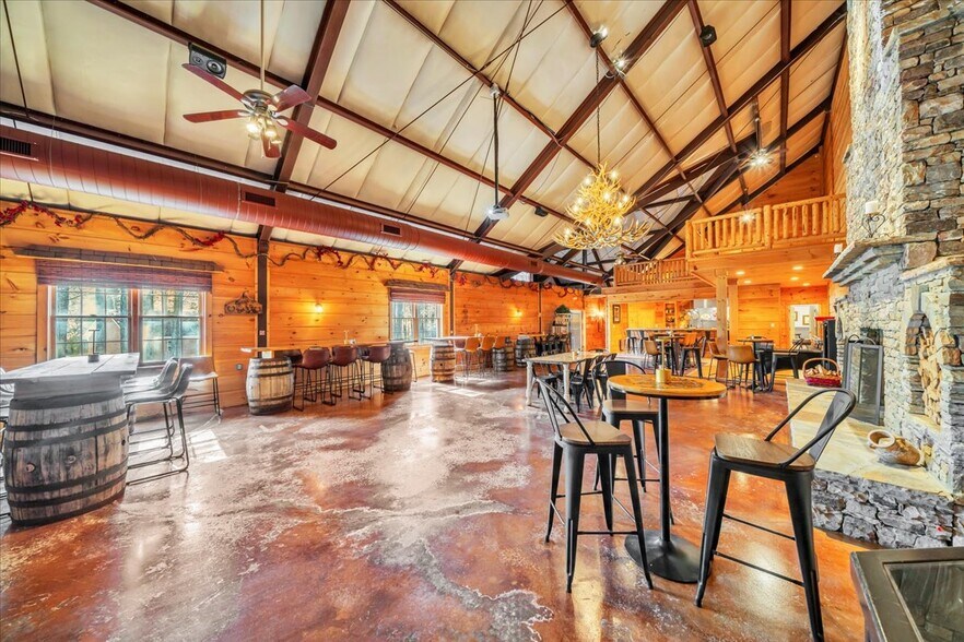 More Photos Of 2079 Highway 85, Senoia Specialty For Sale