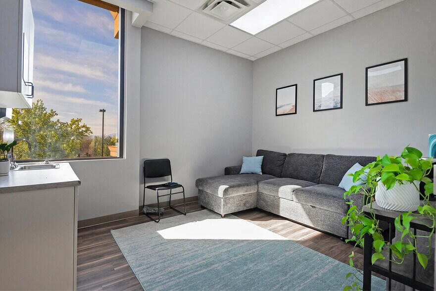 More Photos Of 320 W River Park Dr, Provo Medical For Sale