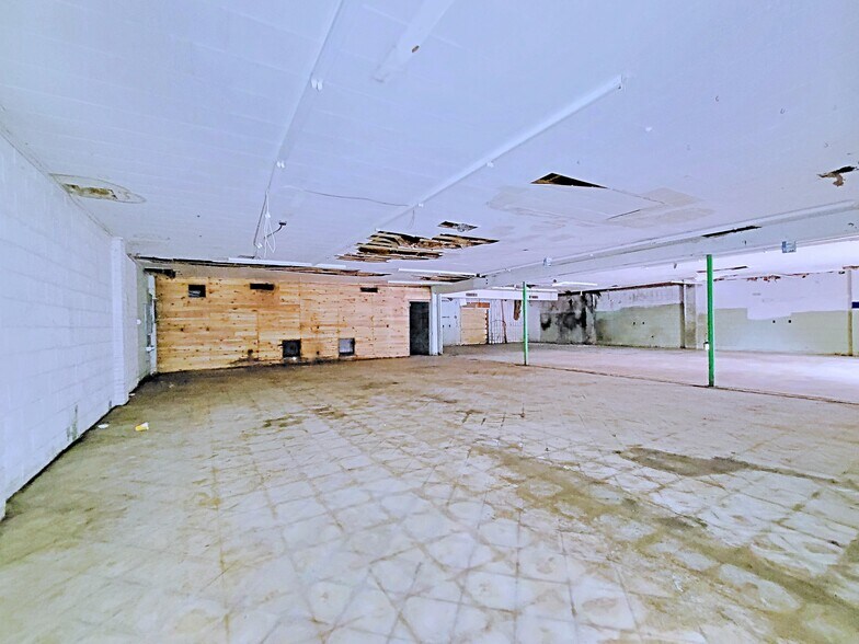 More Photos Of 3737 Boone Trl, Fayetteville Convenience Store For Sale