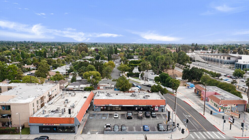 More Photos Of 6100 Reseda Blvd, Tarzana Unknown For Lease