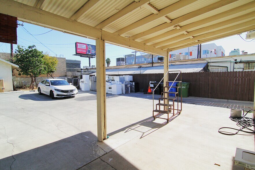 More Photos Of 1108 N Kenmore Ave, Los Angeles Storefront Retail Residential For Sale