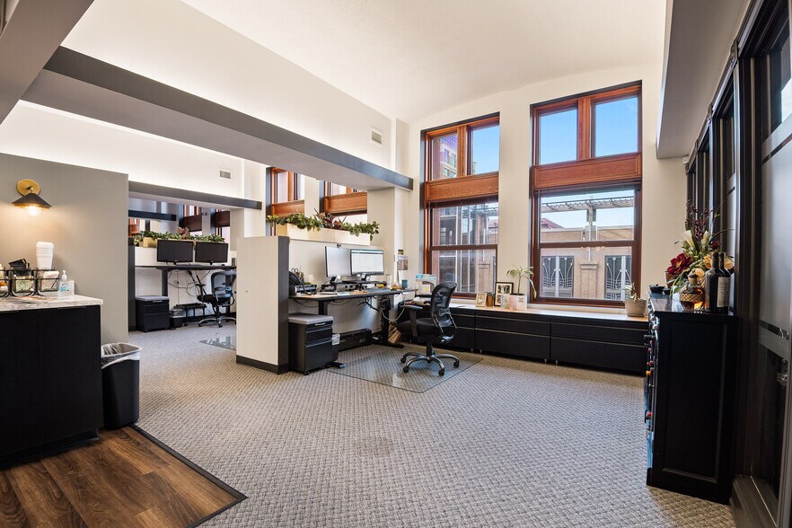 More Photos Of 6 W 5th St W, Saint Paul Office For Sale