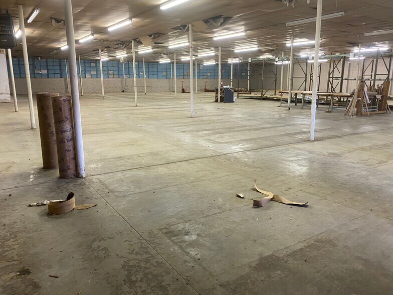More Photos Of 1500 W Main St, Oklahoma City Warehouse For Lease