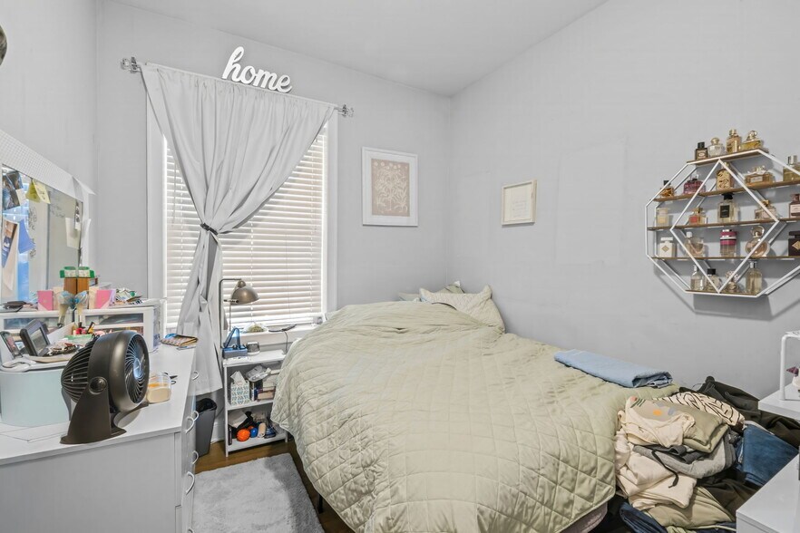 More Photos Of 2435 S California Ave, Chicago Apartments For Sale