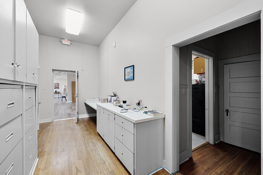 More Photos Of 515 E Court St, Seguin Office Residential For Lease