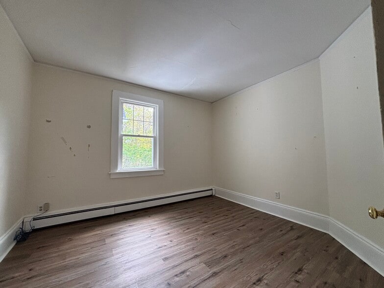 More Photos Of 60 Cottage St, Great Barrington Office For Sale