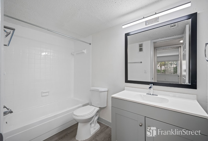 More Photos Of 120 47th Ave N, Saint Petersburg Apartments For Sale