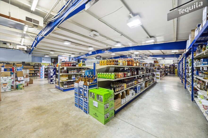 More Photos Of 14110 Stuebner Airline Rd, Houston Convenience Store For Sale